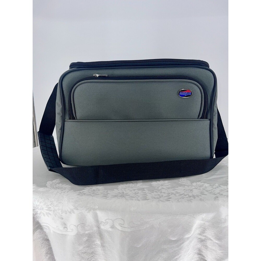 American Tourister Carry On Shoulder Travel Overnight Bag 15" Long Green